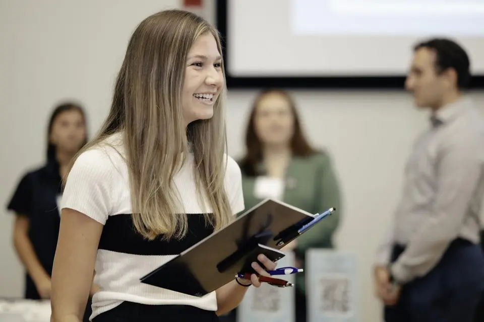 Recent College Grads Frustrated By Lack of Jobs, AI and Tariff-Shy Employers